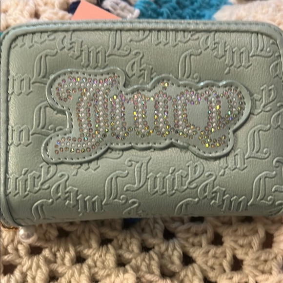 Juicy Couture Mint Green Embossed Wallet - Picture 1 of 2